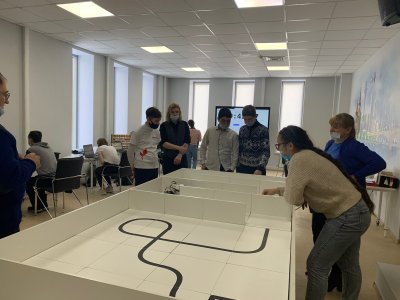 Наш программируемый робот в Саратовском Кванториуме